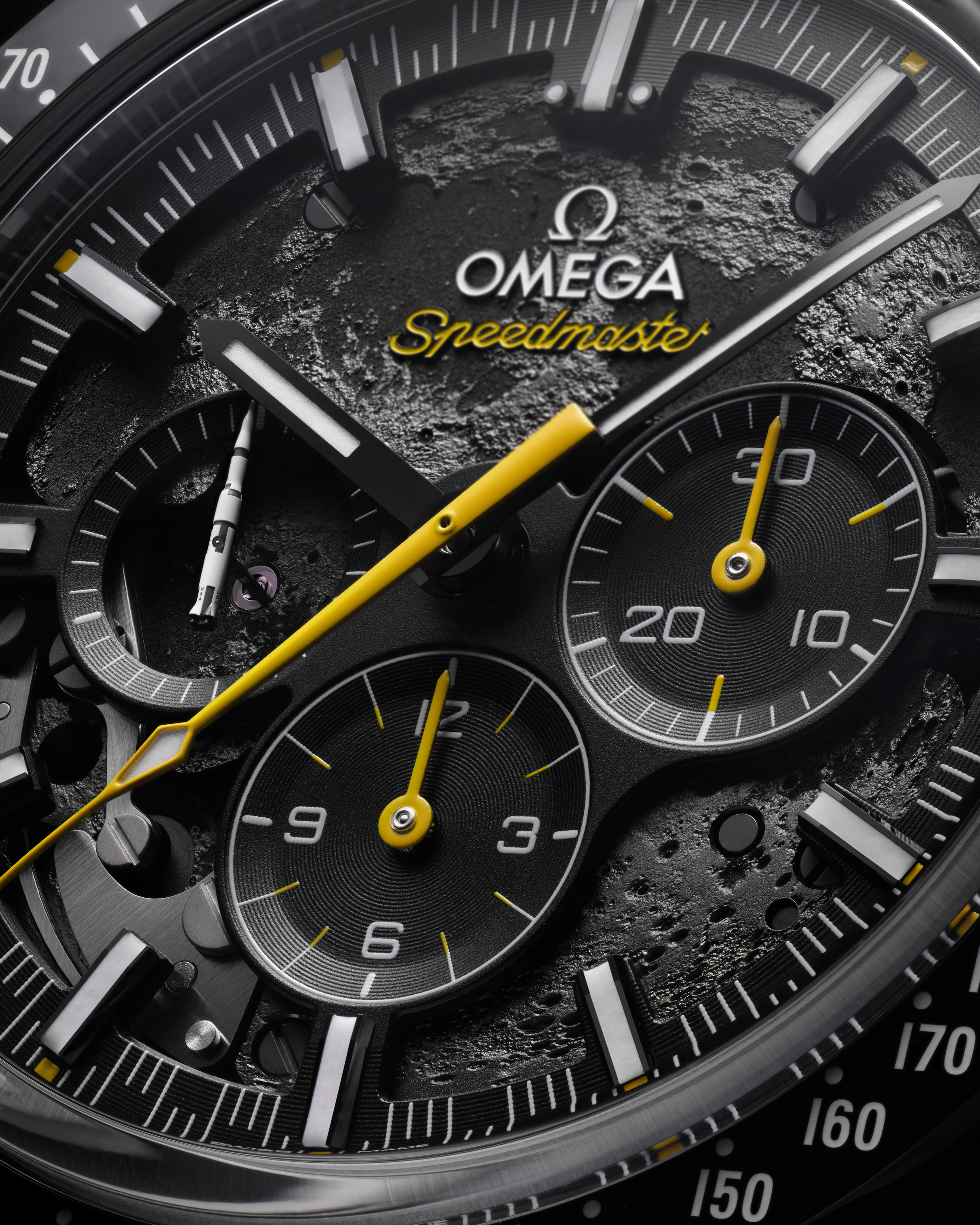 Relógio Speedmaster Dark Side of the Moon Apollo 8 44mm