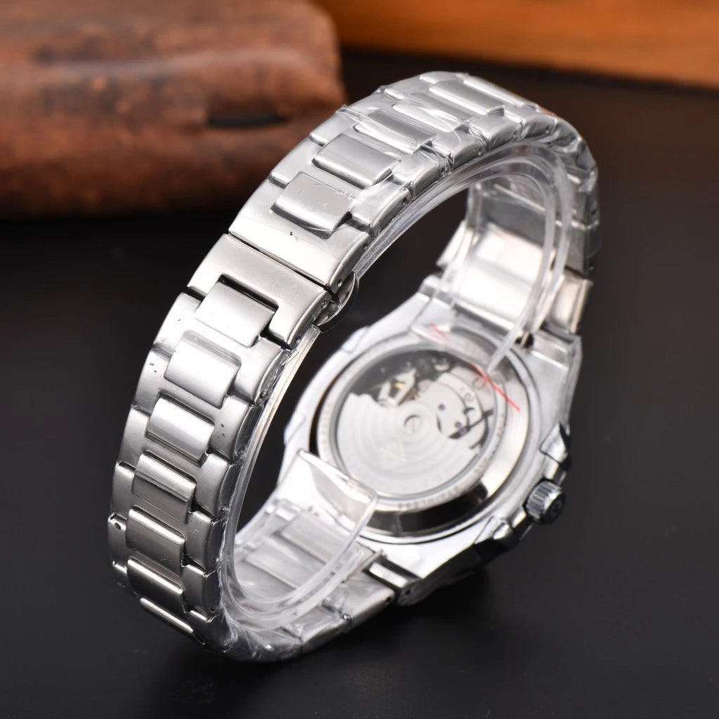 Relógio Nautillus Skeleton 41mm